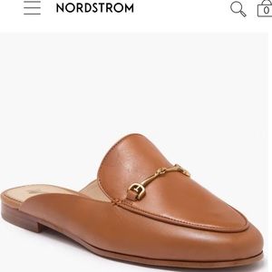 Brand new never worn leather loafer. Size 8.